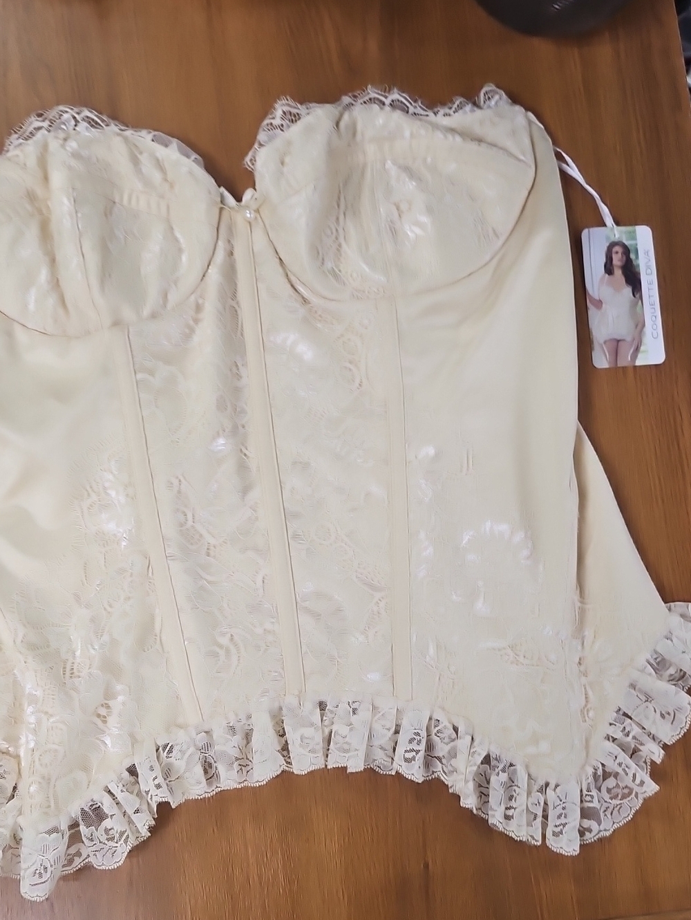 Coquette Ivory Bustier Diva Tag - Strapless Corset Top